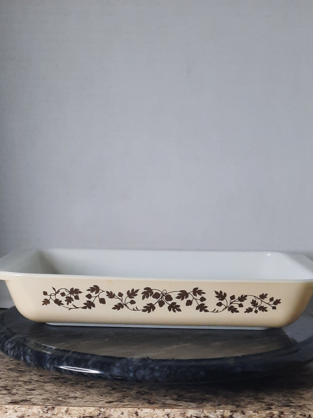 Pyrex Golden Acorn Space Saver